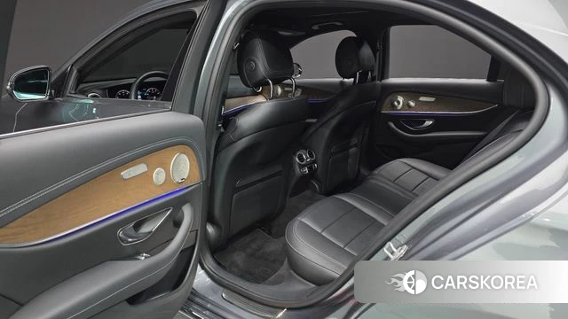 Mercedes-Benz E-Class W213 2021 Серый из Кореи, фото 3