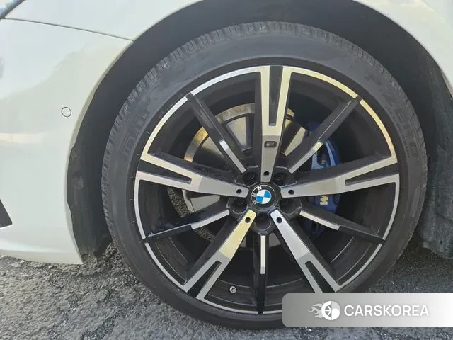 BMW 5 Series (G60) 2024 Белый из Кореи, фото 3