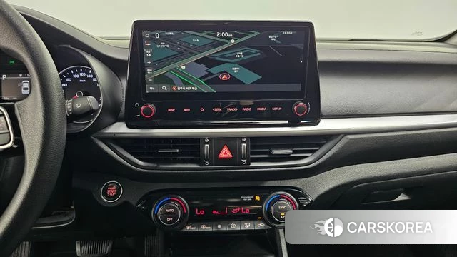 Kia The New K3 2nd generation 2022 Белый из Кореи, фото 3