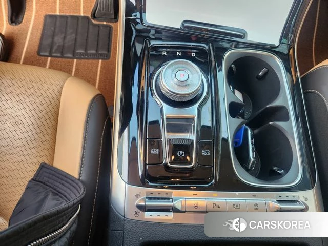 Kia Carnival 4th generation 2023 Белый из Кореи, фото 3