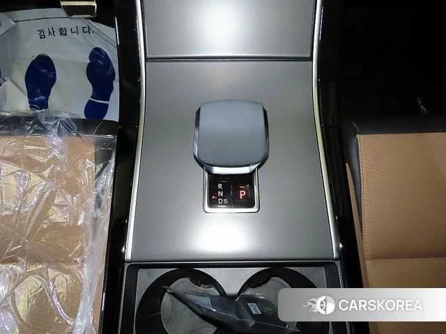 Land Rover Range Rover Velar 2024 Белый из Кореи, фото 3
