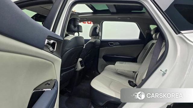 Kia Sportage 5th Generation 2022 Белый из Кореи, фото 3