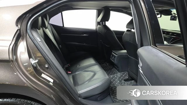 Toyota Camry (XV70) 2018 Коричневый из Кореи, фото 3