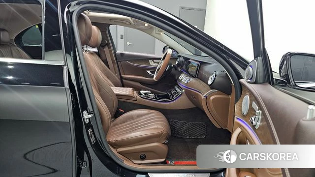 Mercedes-Benz E-Class W213 2018 Черный из Кореи, фото 3