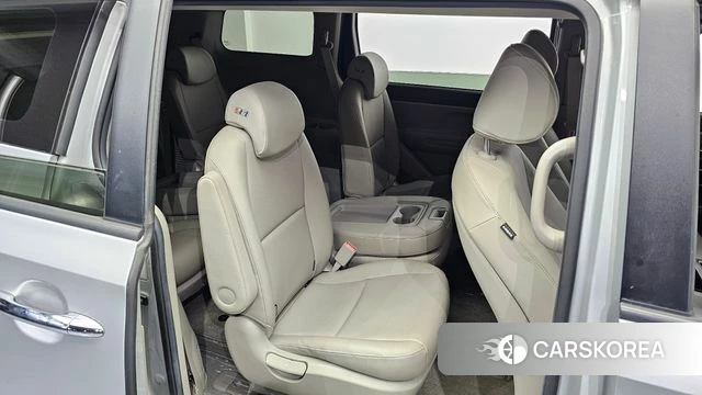Kia The New Carnival 2020 Серебряный из Кореи, фото 3