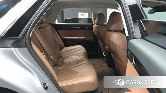 Hyundai Grandeur (GN7) 2023 Серебристо-серый из Кореи, фото 3