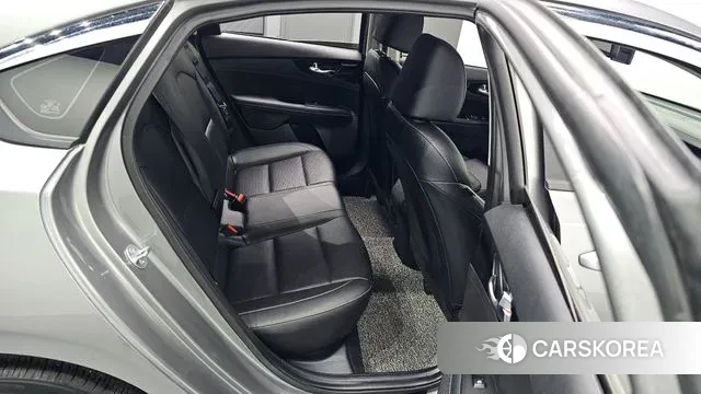 Kia The New K3 2nd generation 2024 Серый из Кореи, фото 3