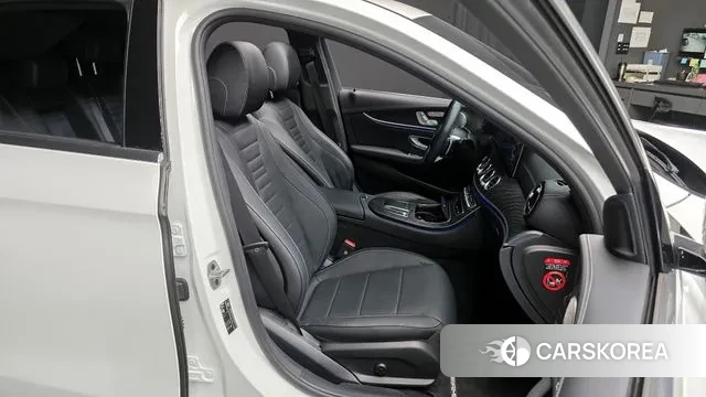 Mercedes-Benz E-Class W213 2023 Белый из Кореи, фото 3