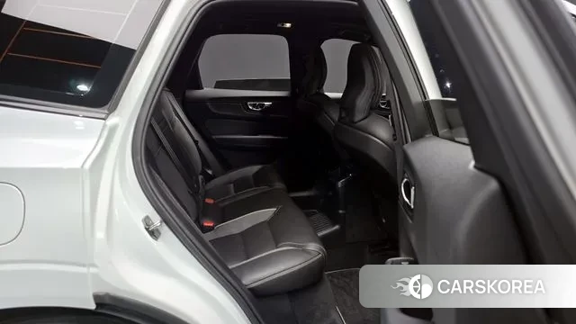 Volvo XC60 second Generation 2020 Белый из Кореи, фото 3