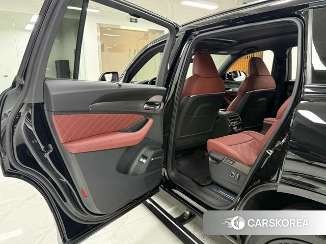 Audi Q6 2024 Черный из Китая, фото 3