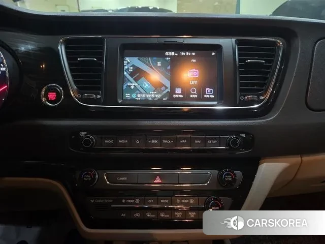 Kia The New Carnival 2018 Серебряный из Кореи, фото 3