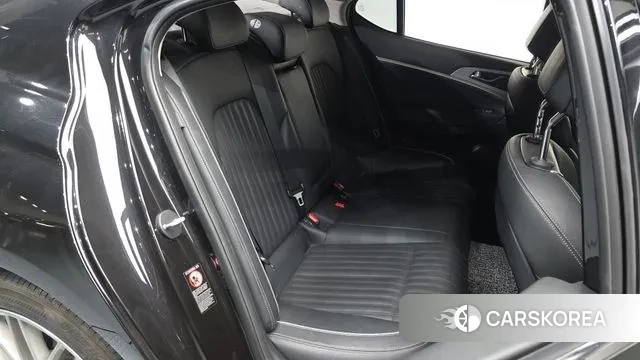 Genesis G70 2018 Черный из Кореи, фото 3