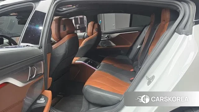 BMW 8 Series (G15) 2025 Белый из Кореи, фото 3