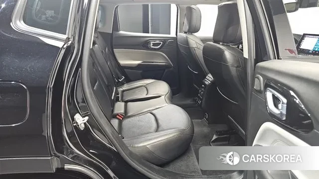 Jeep Compass 2nd Generation 2022 Черный из Кореи, фото 3