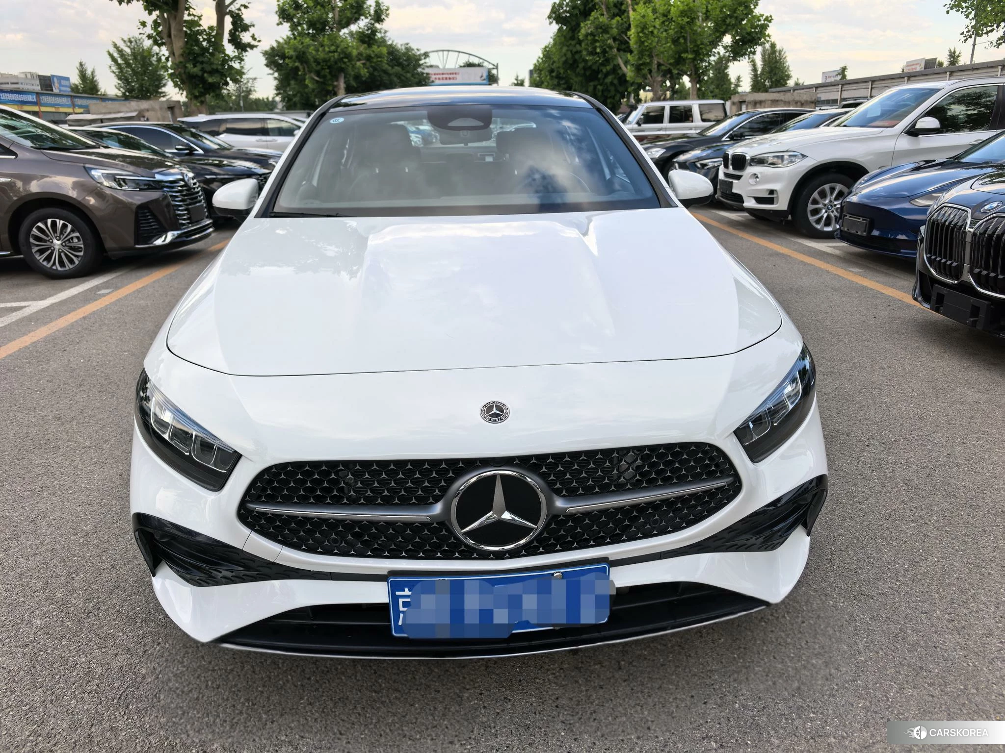 Mercedes-Benz Class A 2023 Белый из Китая, фото 3