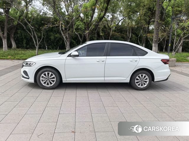 Volkswagen Lavida 2022 Белый из Китая, фото 3