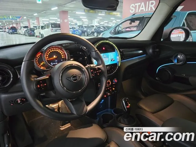 Mini Cooper 2022 Черный из Кореи, фото 3