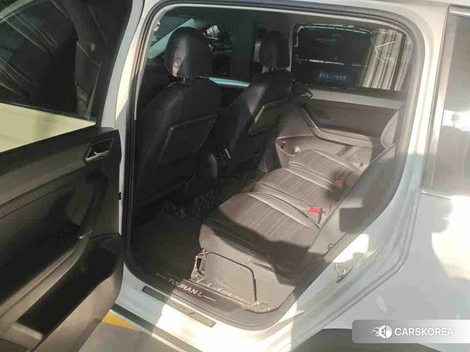 Volkswagen Touran L 2020 Белый из Китая, фото 3