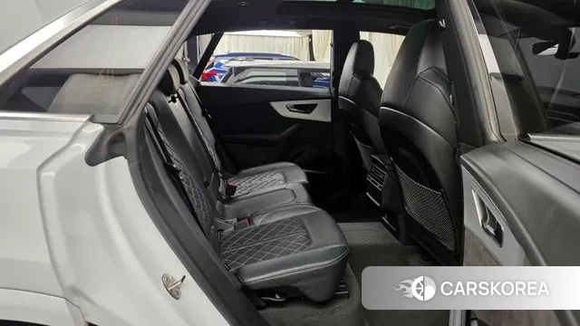 Audi Q8 (4M) 2022 Белый из Кореи, фото 3