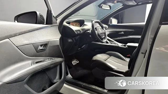 Peugeot 3008 second generation 2018 Белый из Кореи, фото 3