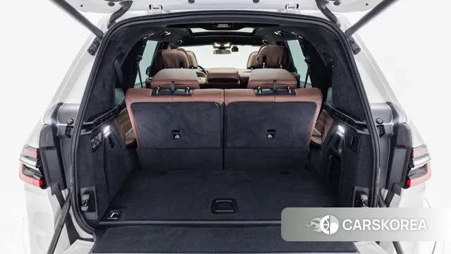 BMW X7 (G07) 2023 Белый из Кореи, фото 3