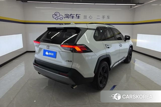 Toyota RAV4 Rongfang 2021 Белый из Китая, фото 3