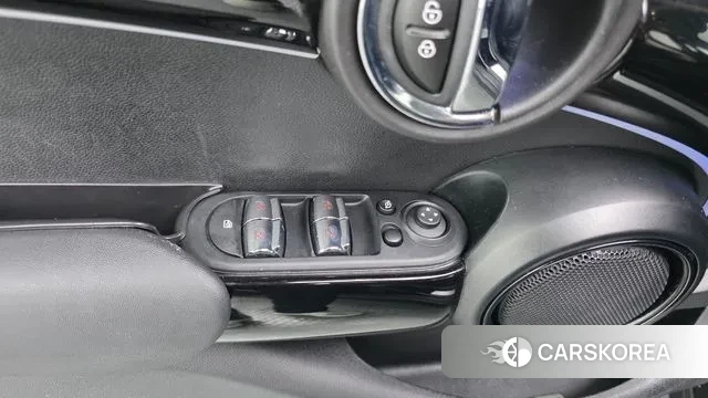 Mini Cooper 2021 Черный из Кореи, фото 3