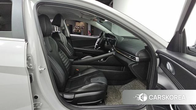 Hyundai Avante (CN7) 2021 Серебряный из Кореи, фото 3