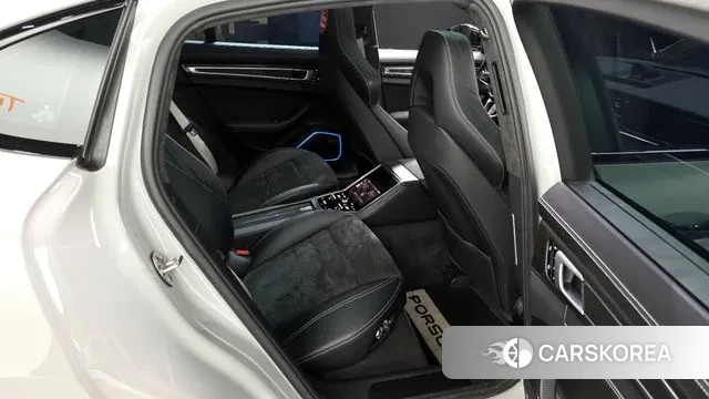 Porsche Panamera (971) 2020 Серебряный из Кореи, фото 3