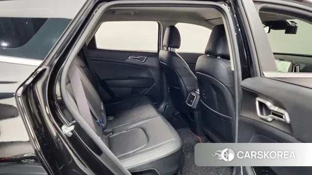 Kia Sportage 5th Generation Hybrid 2022 Черный из Кореи, фото 3