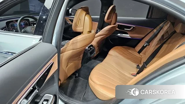 Mercedes-Benz E-Class W214 2025 Серебристо-серый из Кореи, фото 3