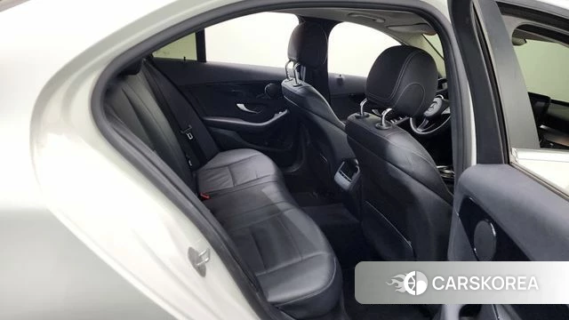 Mercedes-Benz C-Class W205 2018 Белый из Кореи, фото 3