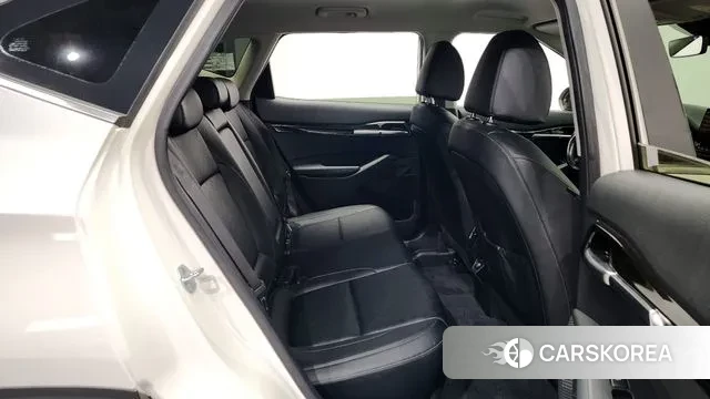 Kia Seltos 2022 Белый из Кореи, фото 3