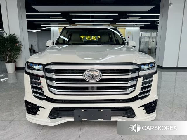 Toyota Land Cruiser (imported) 2026 Белый из Китая, фото 3