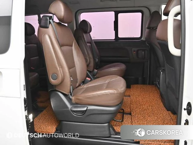 Hyundai The New Grand Starex 2018 Белый двухцветный из Кореи, фото 3