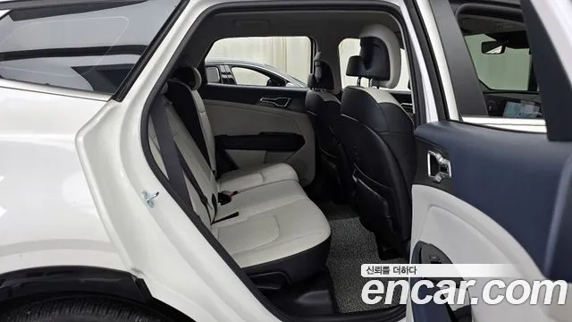 Kia Sportage 5th Generation 2022 Белый из Кореи, фото 3