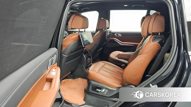 BMW X7 (G07) 2022 Черный из Кореи, фото 3