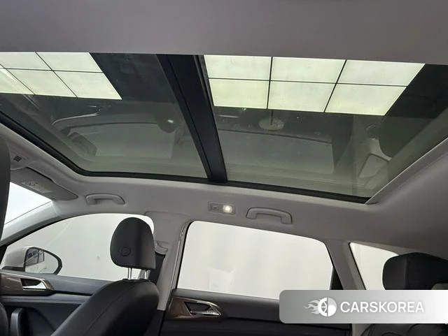 Volkswagen Tuyue 2023 Белый из Китая, фото 3