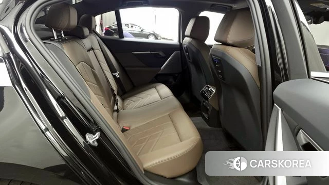 BMW 5 Series (G60) 2024 Черный из Кореи, фото 3
