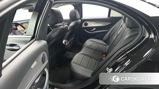 Mercedes-Benz E-Class W213 2018 Черный из Кореи, фото 3