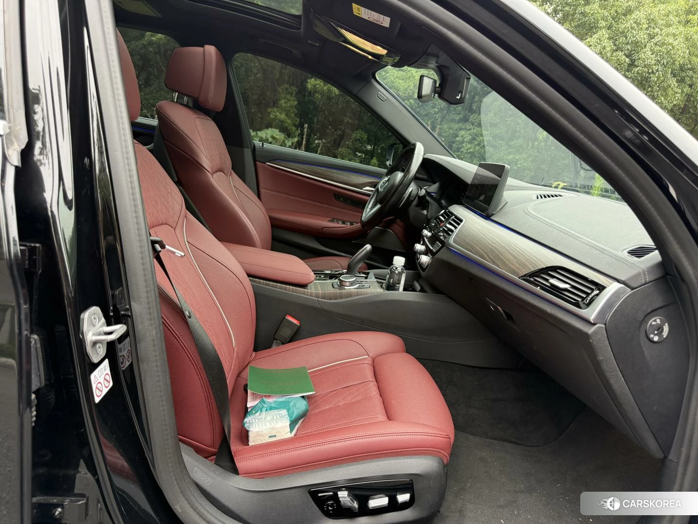 BMW 5 series 2021 Черный из Китая, фото 3