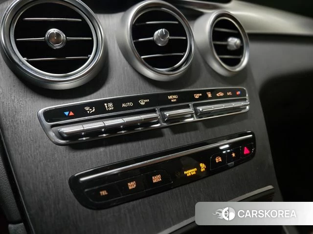 Mercedes-Benz GLC-Class X253 2021 Белый из Кореи, фото 3