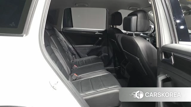 Volkswagen Tiguan second Generation 2020 Белый из Кореи, фото 3