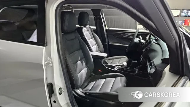 Chevrolet (GM Daewoo) Trailblazer 2021 Белый из Кореи, фото 3