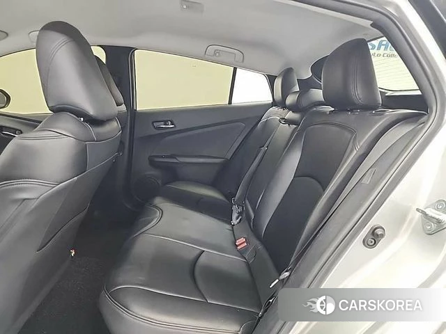 Toyota Prius 4th Generation 2018 Серебряный из Кореи, фото 3