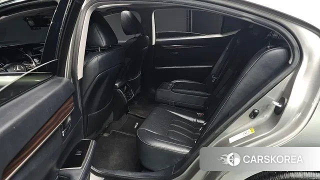 Lexus New ES300h 2018 Серебристо-серый из Кореи, фото 3