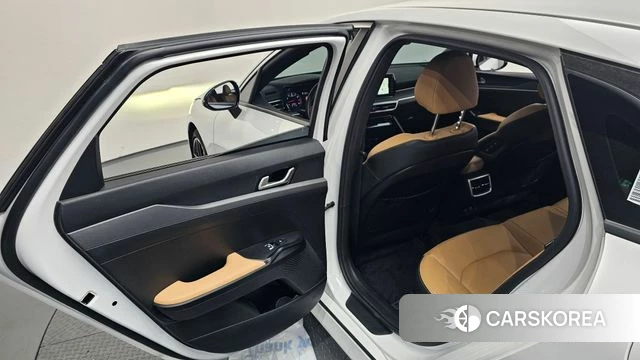 Kia K5 3rd generation 2023 Белый из Кореи, фото 3