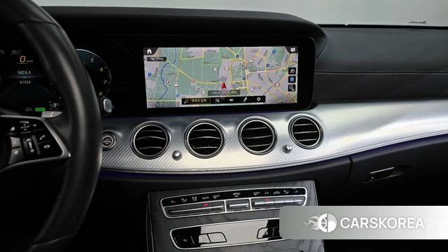 Mercedes-Benz E-Class W213 2021 Белый из Кореи, фото 3