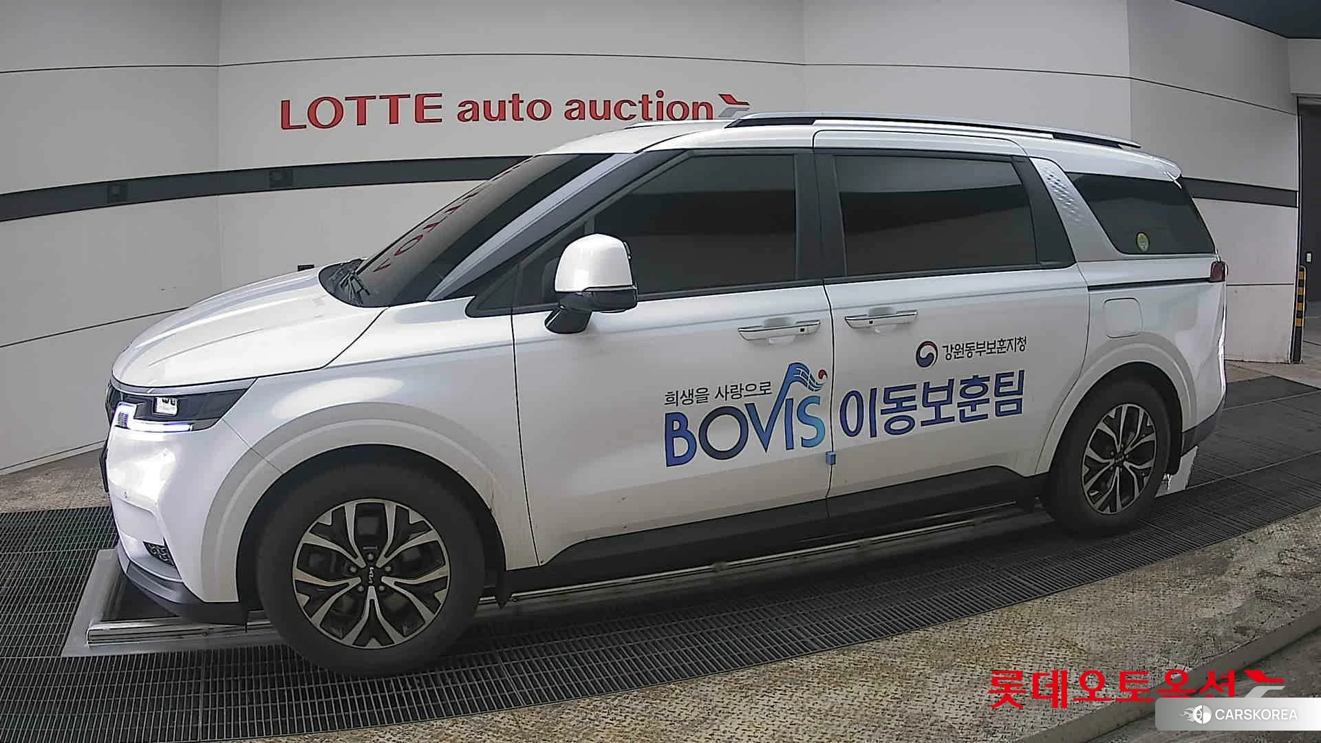 Kia Carnival 2023 Белый из Кореи, фото 3