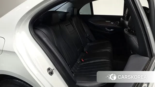 Mercedes-Benz E-Class W213 2019 Белый из Кореи, фото 3